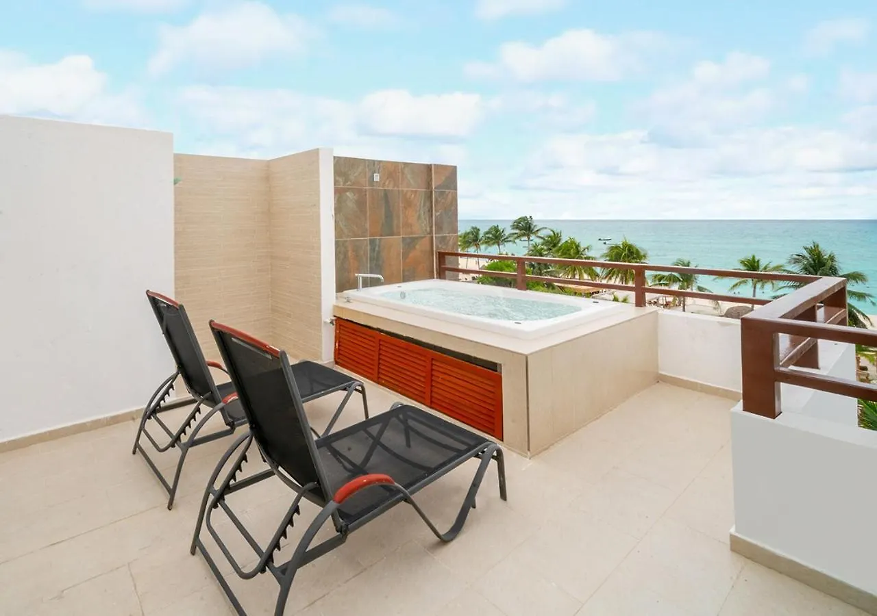 Beachfront Penthouse With 3 Bedrooms & Ocean View - Las Nubes Playa del Carmen