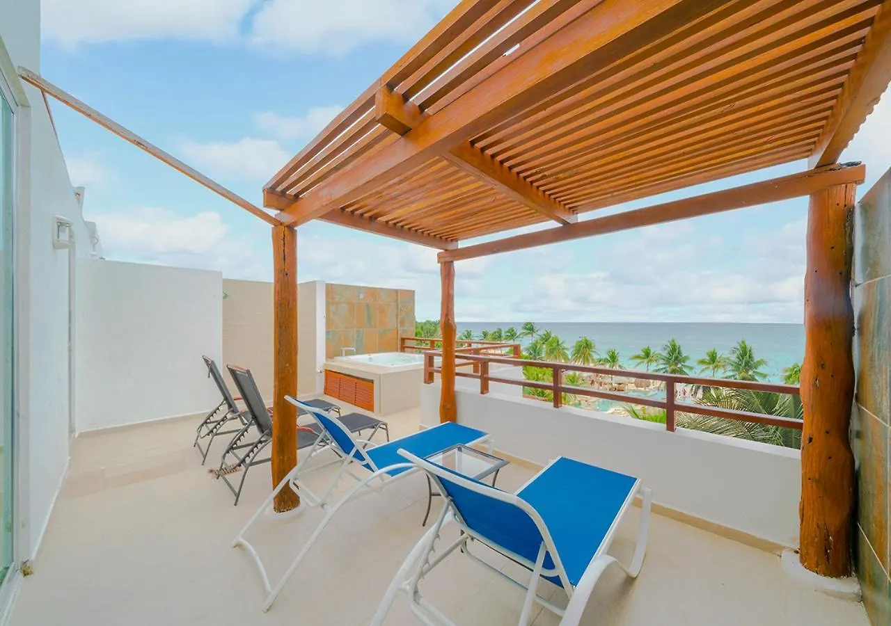 Holiday home Beachfront Penthouse With 3 Bedrooms & Ocean View - Las Nubes Playa del Carmen