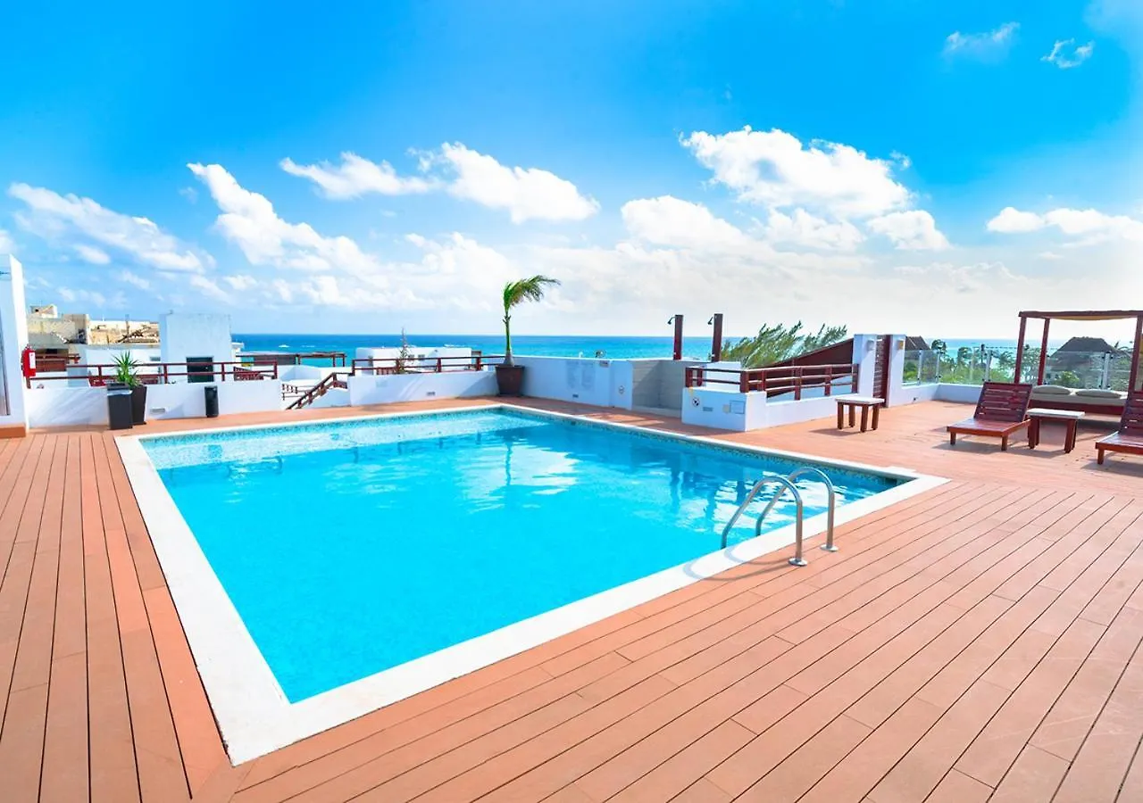 Beachfront Penthouse With 3 Bedrooms & Ocean View - Las Nubes Playa del Carmen