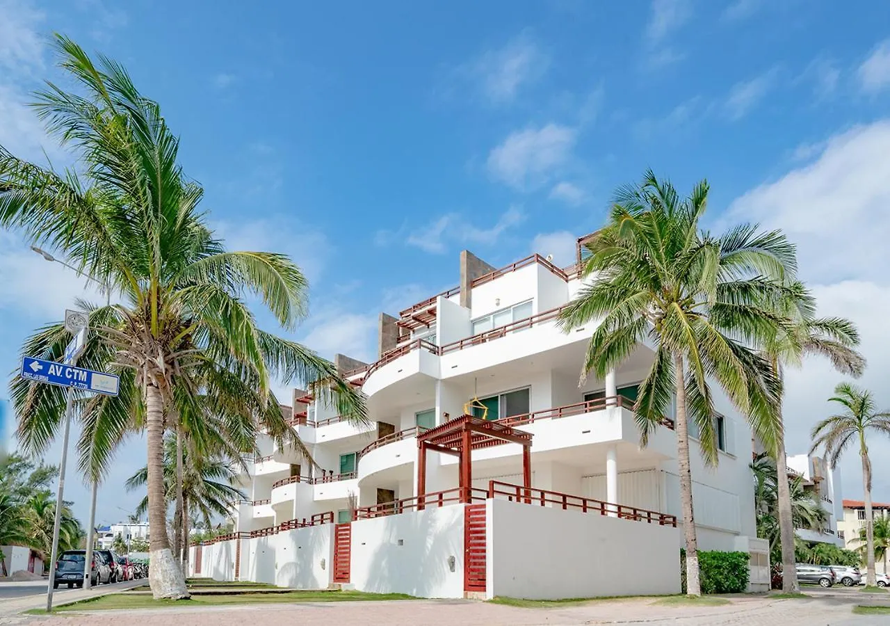 Beachfront Penthouse With 3 Bedrooms & Ocean View - Las Nubes Playa del Carmen Holiday home