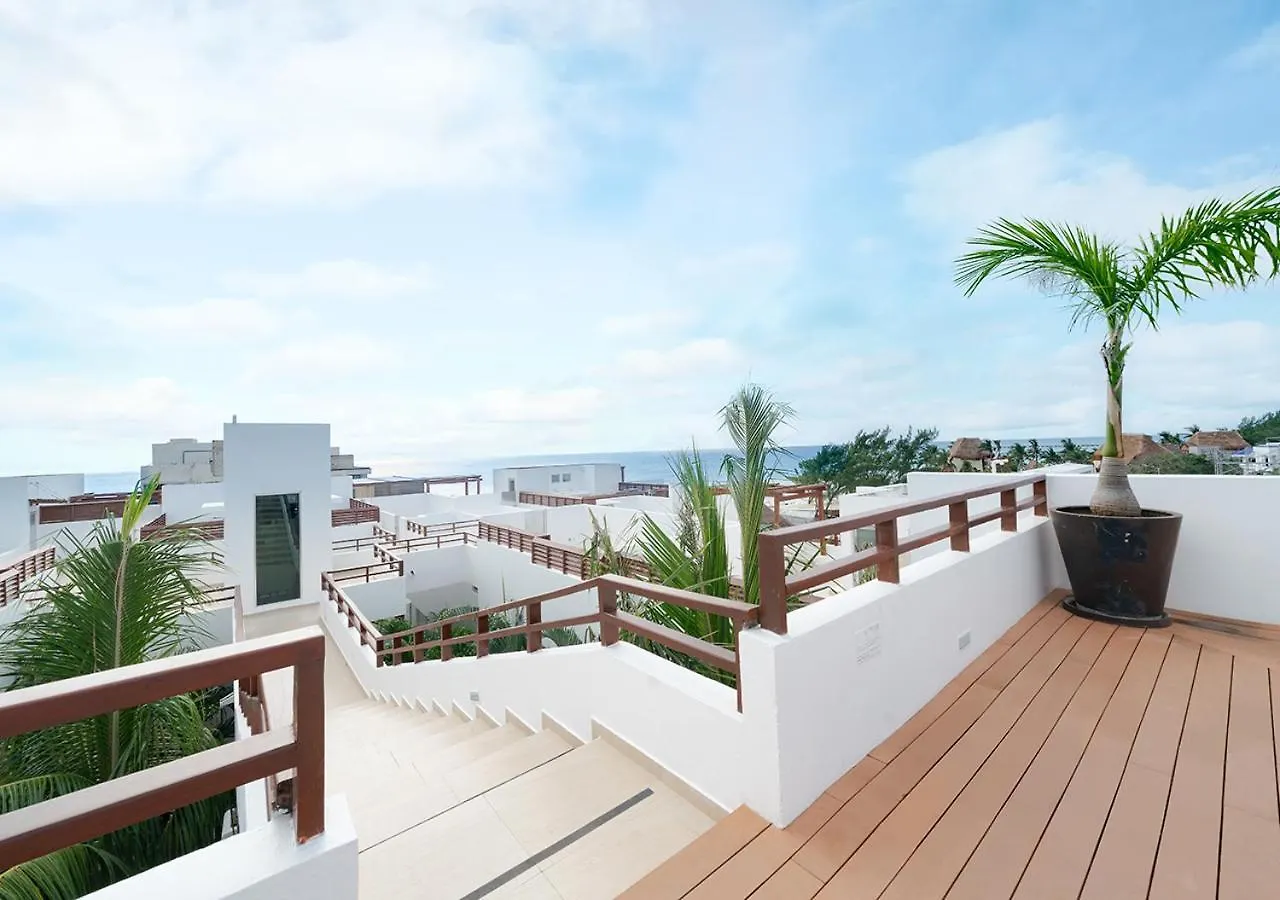 Beachfront Penthouse With 3 Bedrooms & Ocean View - Las Nubes Playa del Carmen Holiday home