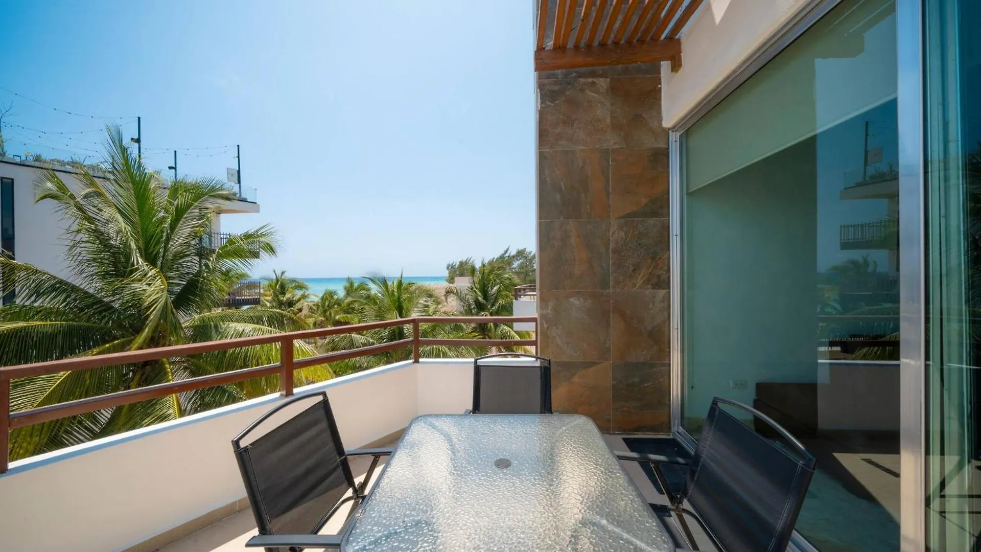 Beachfront Penthouse With 3 Bedrooms & Ocean View - Las Nubes Playa del Carmen 0*,